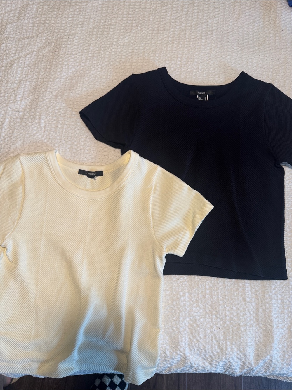 Forever 21 Short Sleeve Crewneck Tops - Black & yellow Set